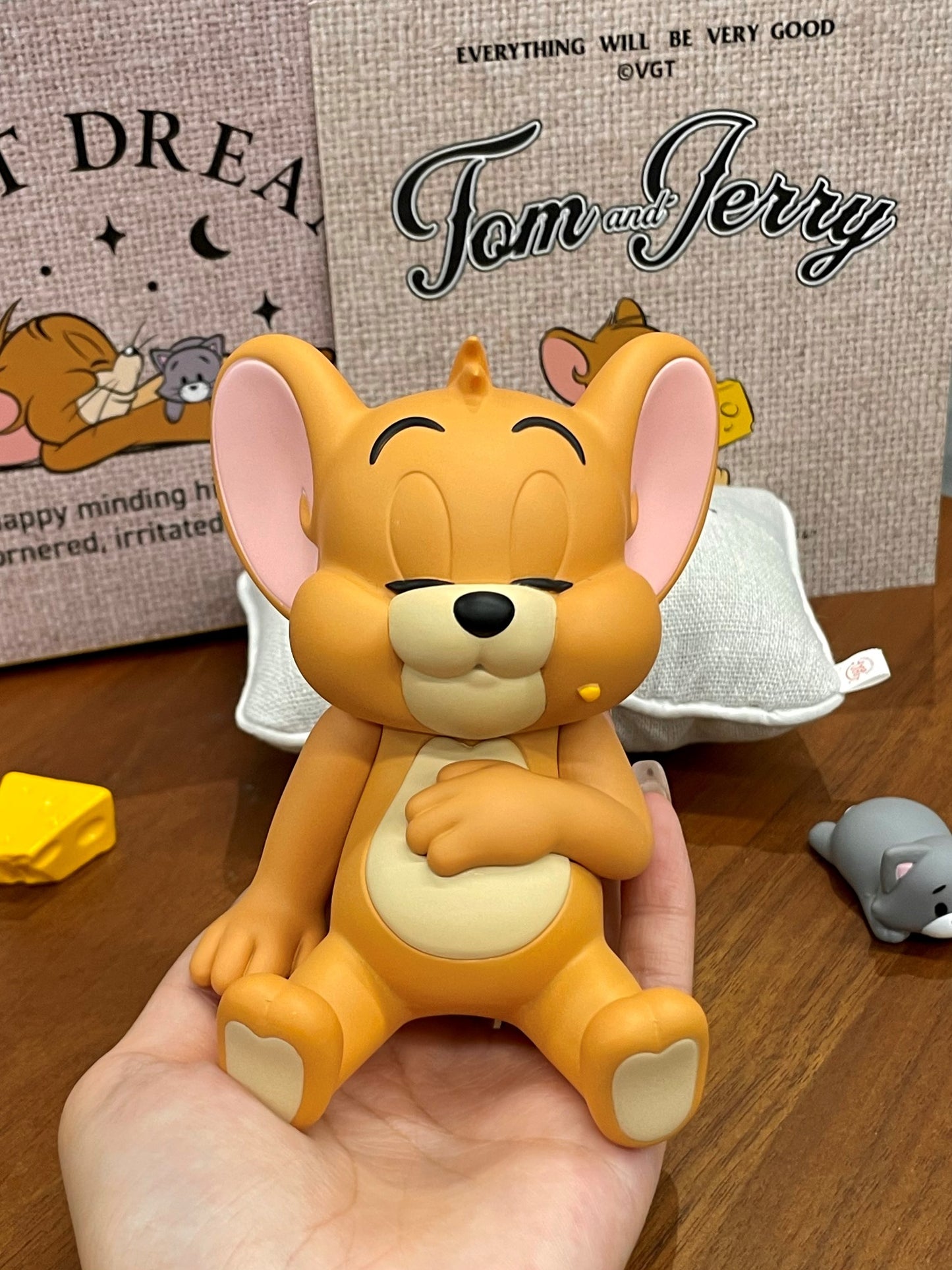 VGT Tom & Jerry Sleepy Jerry Statue